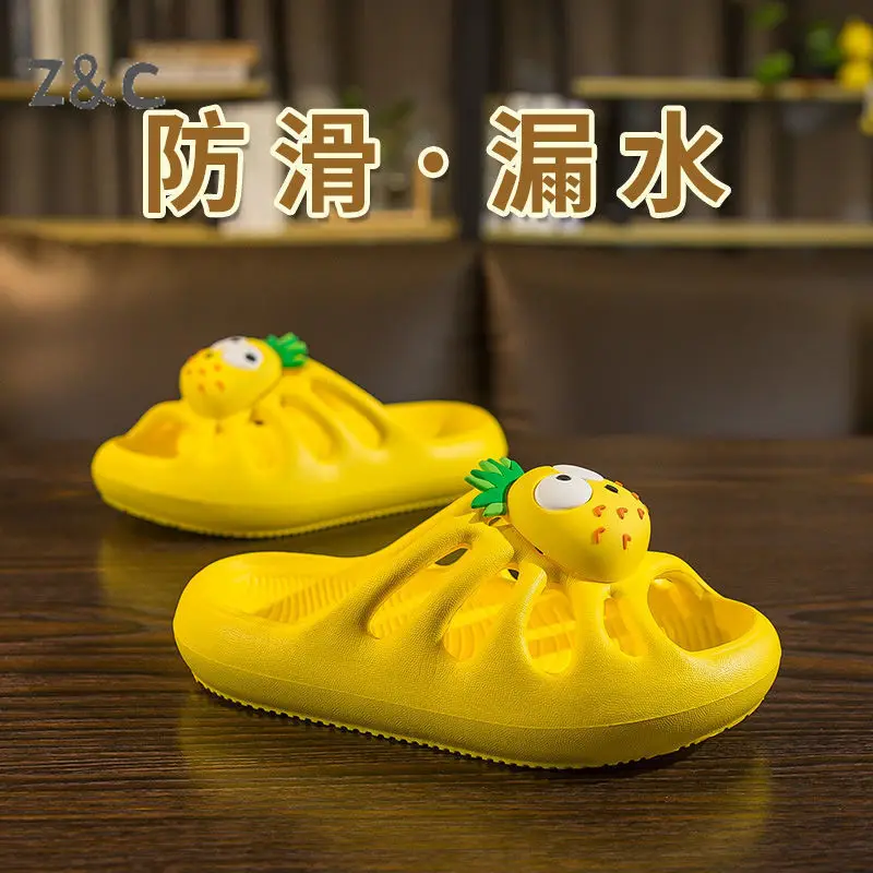 

Детские летние тапочки для мальчиков и девочек, домашние Нескользящие шлепанцы для ванной комнаты, мягкая подошва из ЭВА, милая крутая детс...