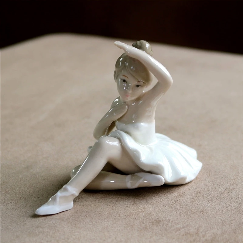 Фарфоровая балерина миниатюрная керамическая балетная Танцующая фигурка