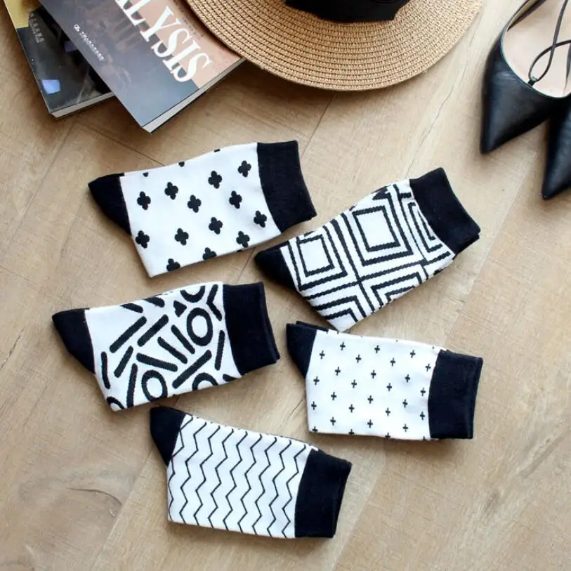 Woman Solid Print Cotton Socks Girls Geometric Printed Black White Warm Winter Ankle Socks Short Socks Crew Socks 5 Pairs/ lot