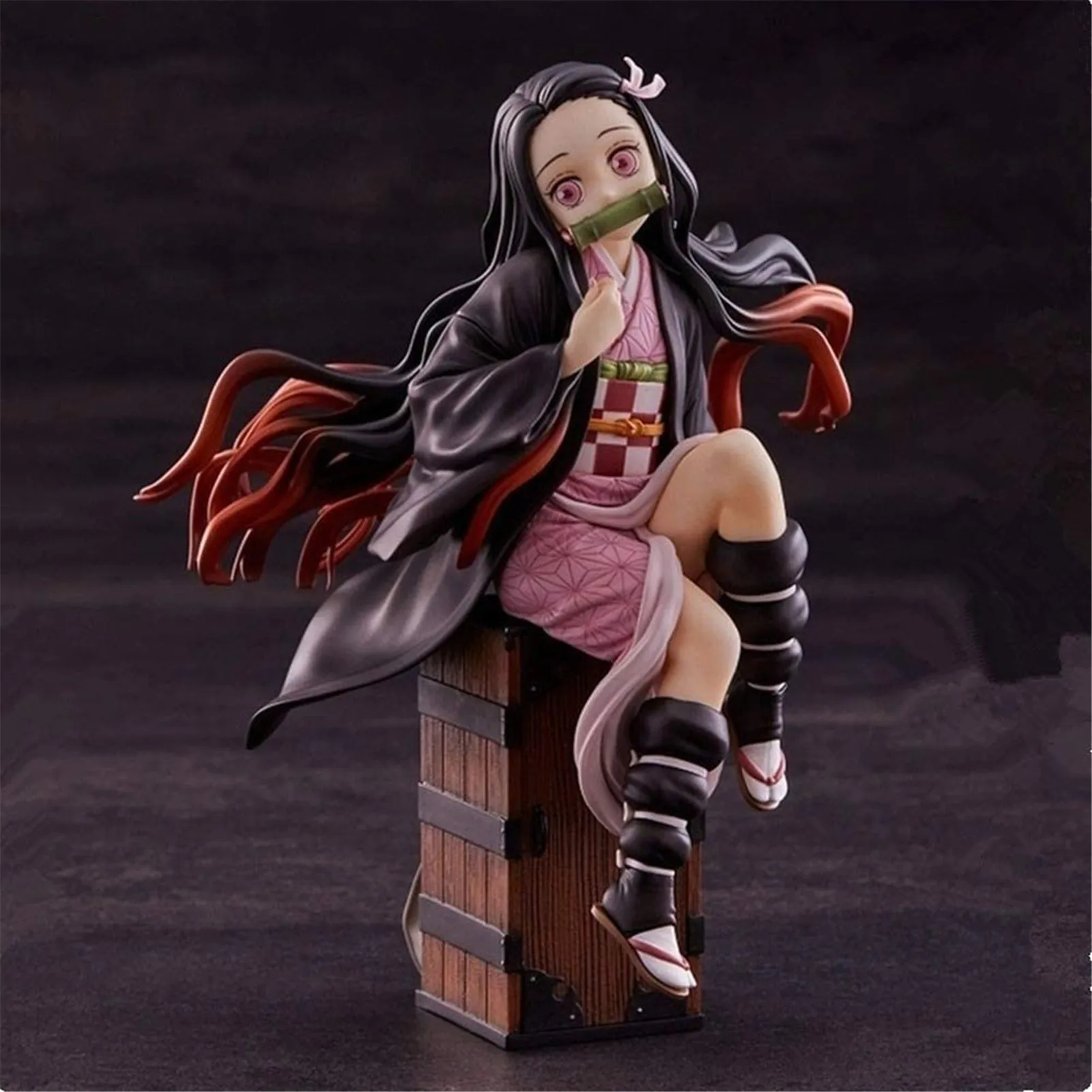 

PVC Action Figures Tanjirou Nezuko Anime Kimetsu no Yaiba Figurine Model Toys