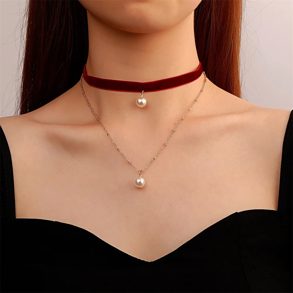 

2021 Trend Elegant Jewelry Red Flannel Chain White Pearl Pendant Necklace Unquie Women Fashion Necklace Wholesale X039