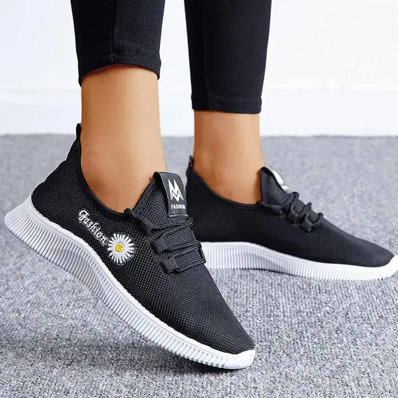 

2021 Spring and Autumn New Flying Woven Breathable Shoes Cloth Shoes Ladies Casual Sports Shoes All-match Flat Shoes