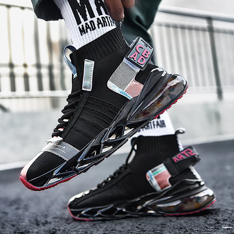 

New outdoor leisure sports men's shoes fashion Korean men's leisure socks men's high top sports shoes