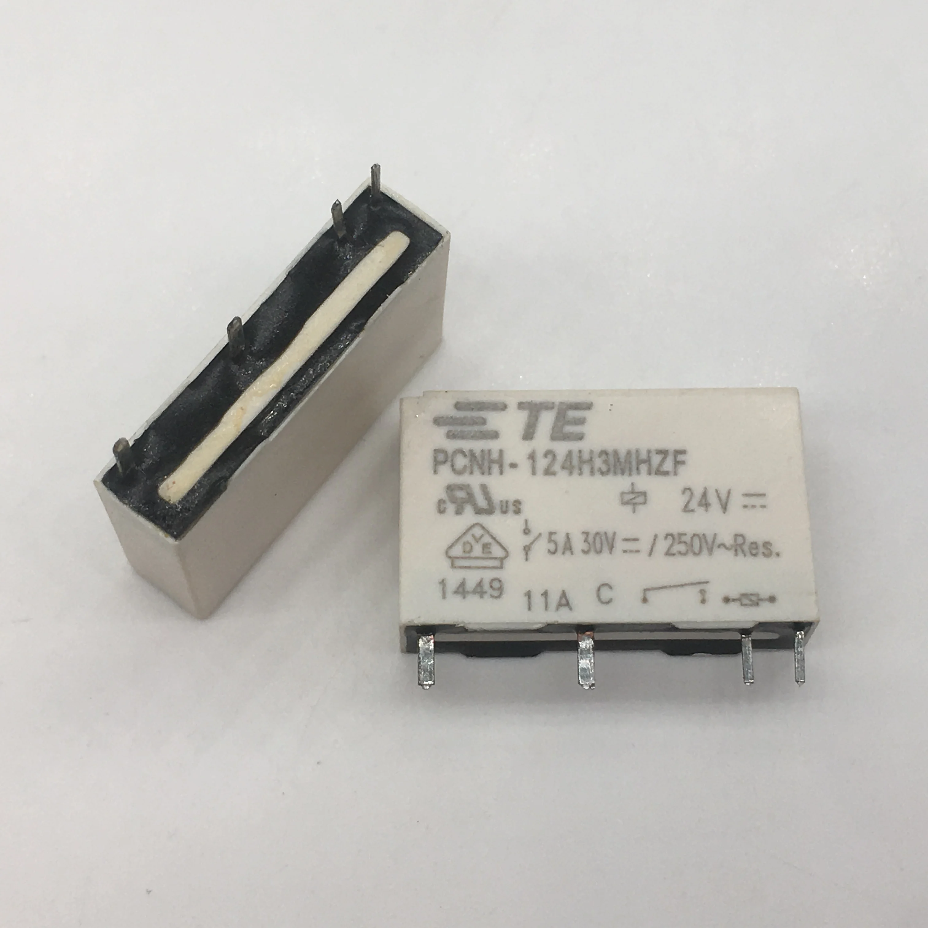 PCNH-124H3MHZF 24 В постоянного тока, реле электромагнитной мощности, 4 контакта