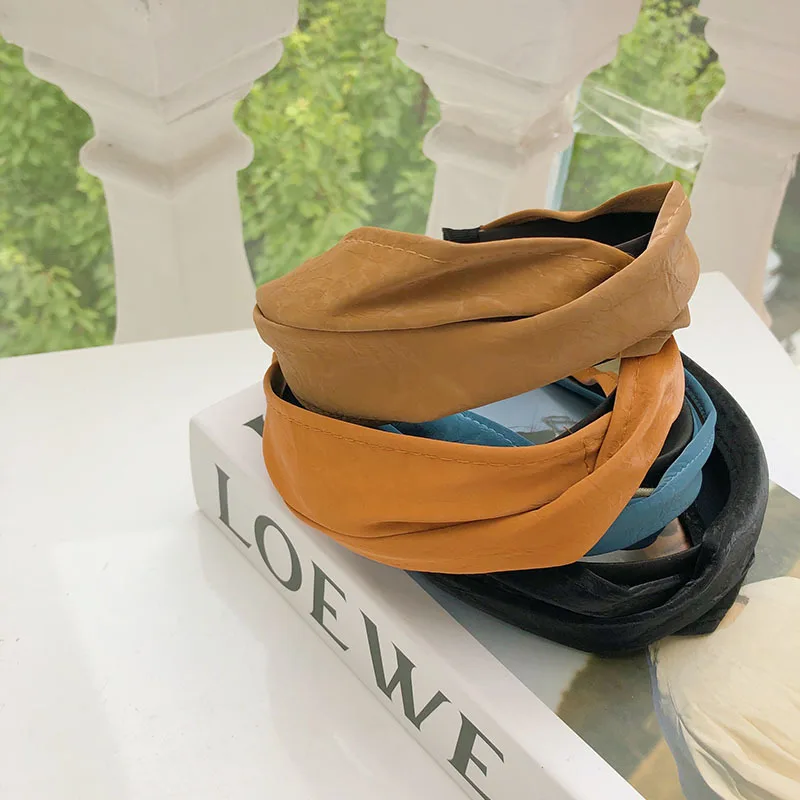 

2020 Winter New Vintage Imitation Leather Solid Color Wide Hairbands Hair Bands For Women Fashion Hair Jewelry Headwear