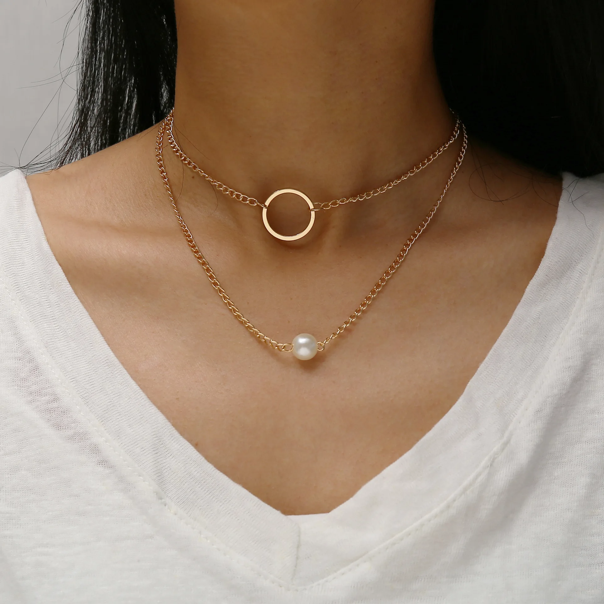 

Delysia King Fashionable and simple faux pearl multilayer necklace