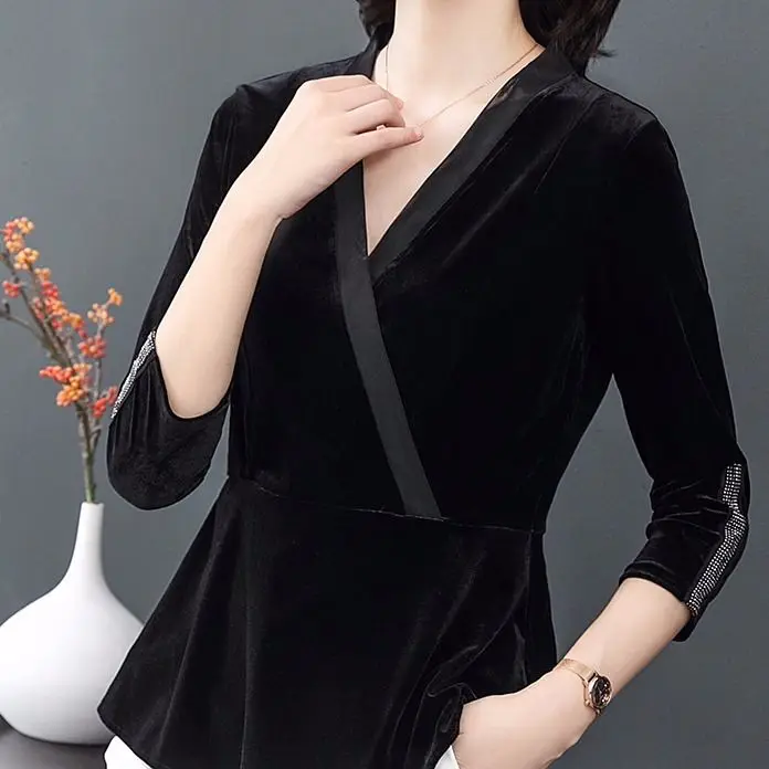 

Black V-neck Autumn Top Women's Slim Waist Long Sleeve Velvet Fashion European Station T-shirt