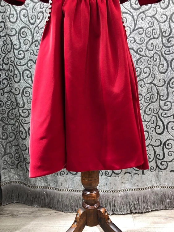 

Hollow Out Sexy Club Dress 2021 Spring Summer Party Ladies Sexy Square Collar Crystal Beading Deco Short Sleeve Black Red Gowns