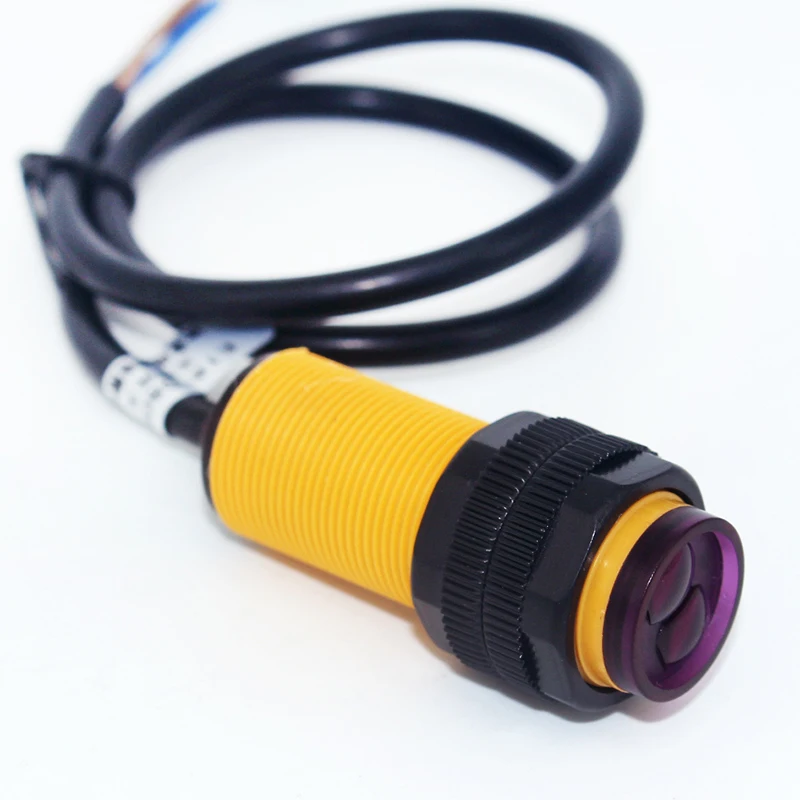 

1PCS E18-D80NK Infrared Obstacle Avoidance Photoelectric Sensor Proximity Switch 3-80cm Detection Range Adjustable