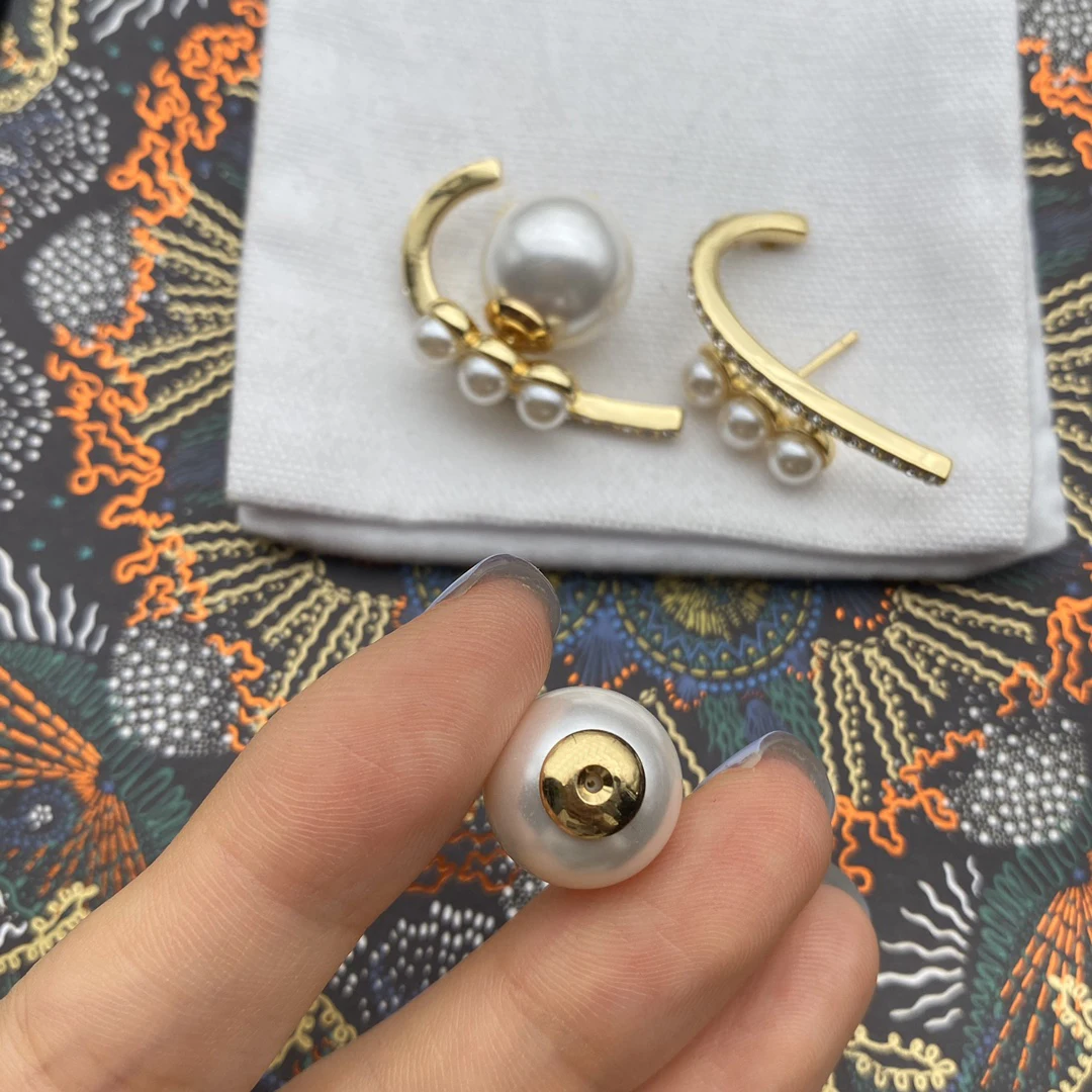 

2021 new Pearl Irregular Earrings for women Luxury Glamour Party Ear studs Fashion Jewelry Romantic Christmas Gift Holiday Gift