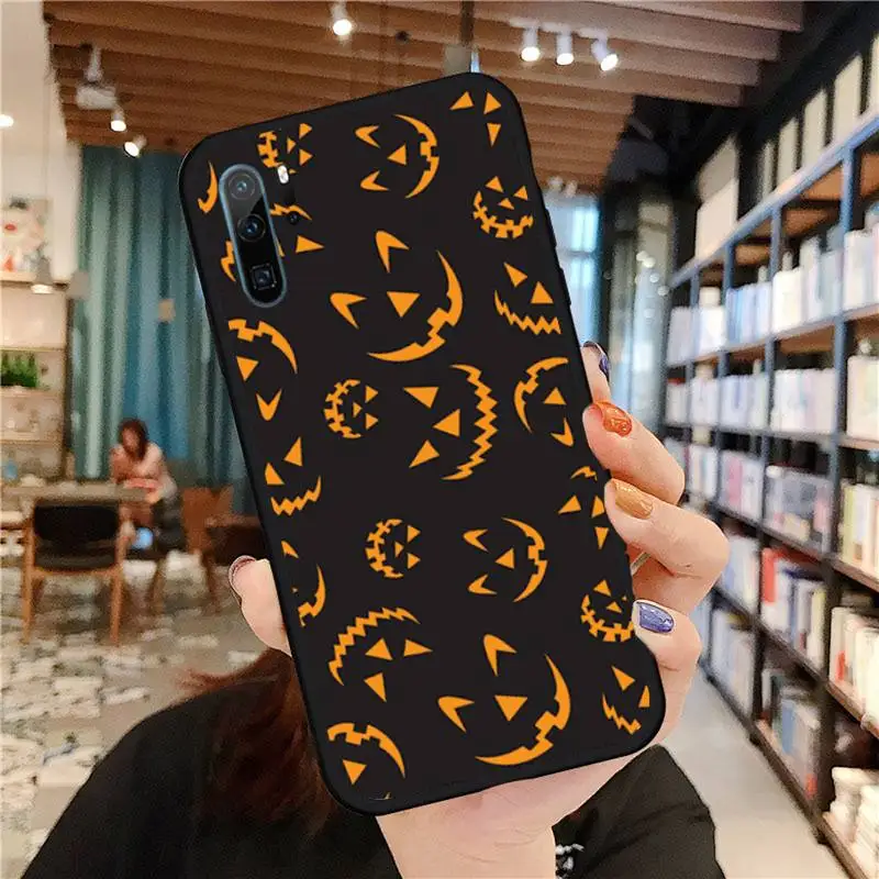 

Bat Skeleton Halloween horror Phone Cases For Huawei honor Mate P 9 10 20 30 40 Pro 10i 7 8 a x Lite nova 5t Soft silicone funda