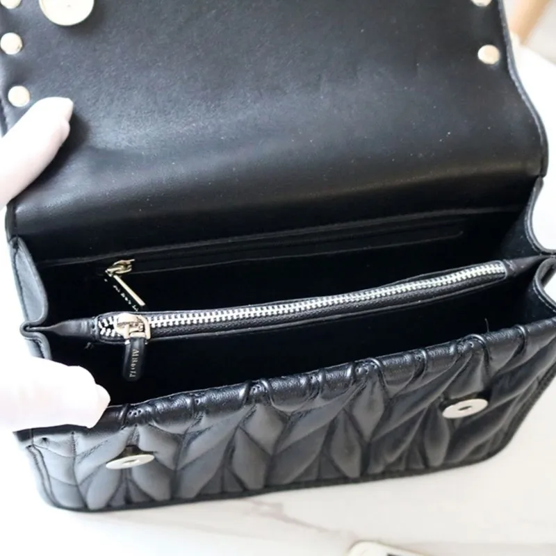 

Designer Party Handbags Diamonds Pearls Luxury Bag 2021 Women Handbag Elegant Lady Single Shoulder Bags Fashion Messenger Bag