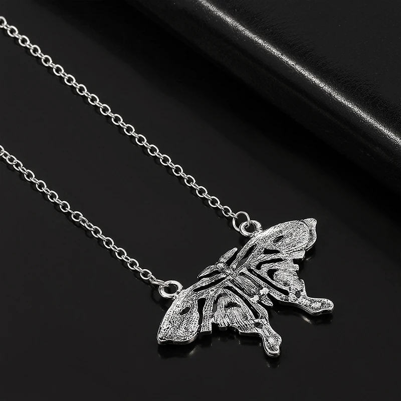 

Unisex Necklace 1 PC Butterfly Necklace Insect Pendant Necklace Natural Style Accessories Fashion Beautiful Alloy Necklace