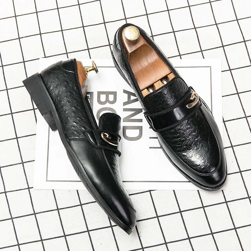 

New high quality light luxury waterproof sets of foot driving banquet business casual fashion shoes men's shoes leather shoes