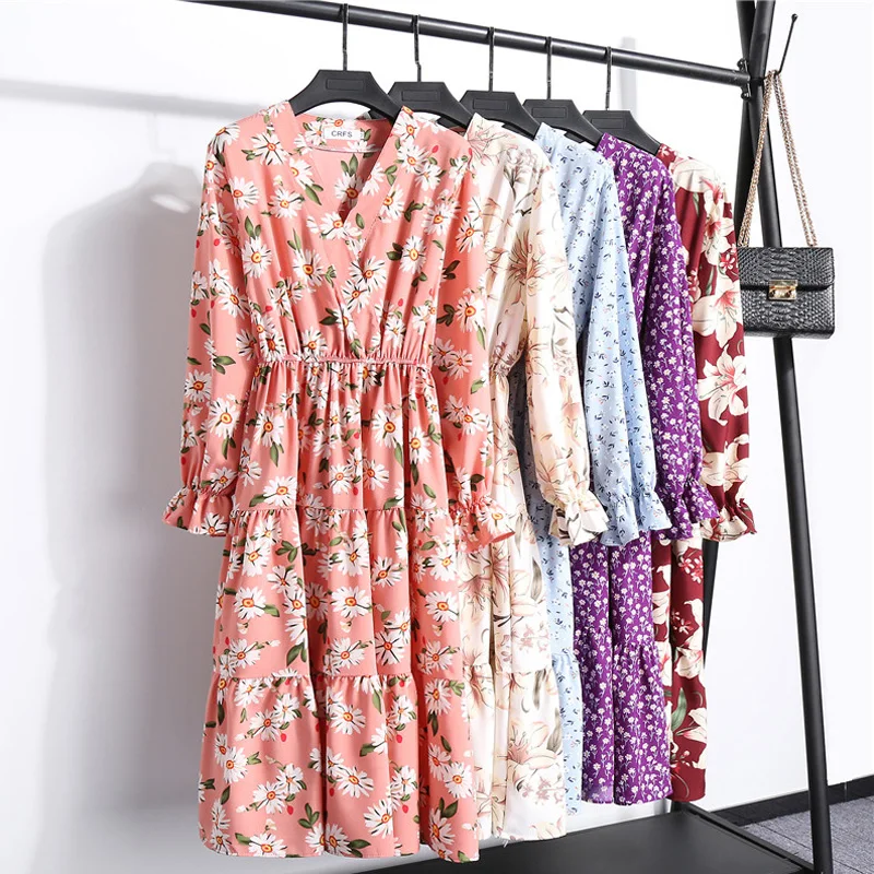 Женское платье с цветочным принтом Mozuleva платье-трапеция v-образным вырезом и