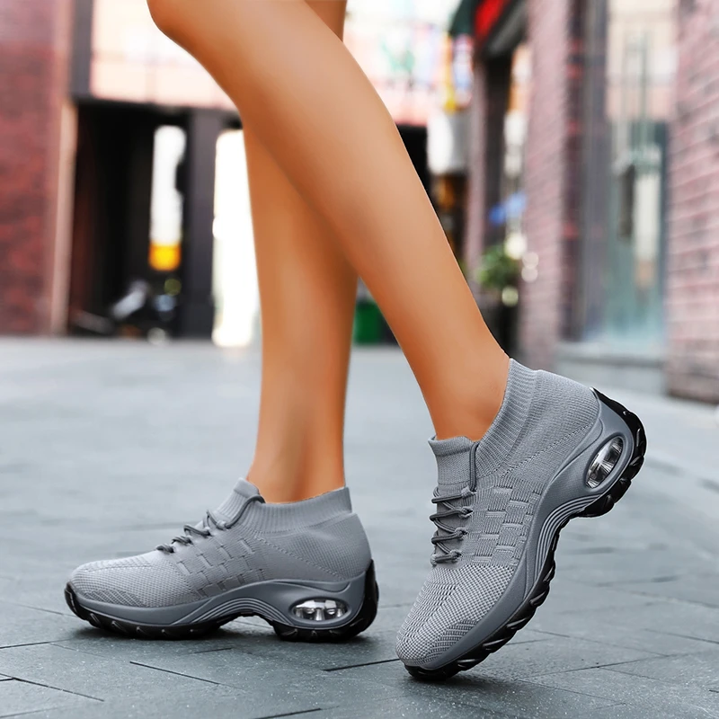 Кроссовки носки женские на платформе уличные туфли танкетке шнуровке теннисные