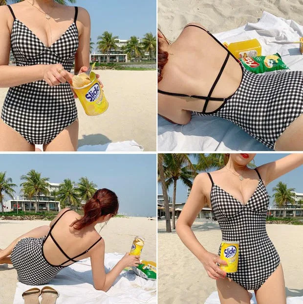 2019 new one-piece simple lattice size chest thin and belly hot spring vacation swimsuit women