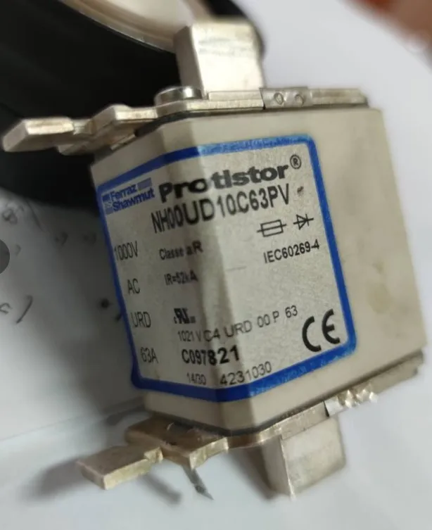 Предохранители: NH00UD10C63PV 1000VAC URD 63A 1021 V C4URD 00 P63 C097821 aR |