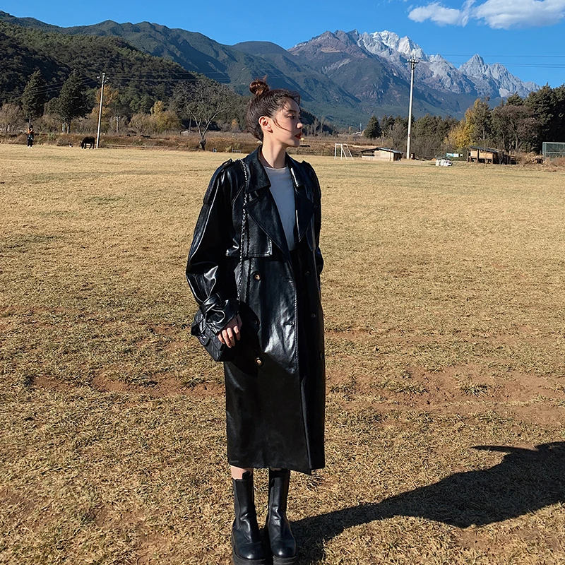 

Тренчкот женский из экокожи, модное двубортное длинное пальто оверсайз с поясом, верхняя одежда, цвет черный, весна-осень