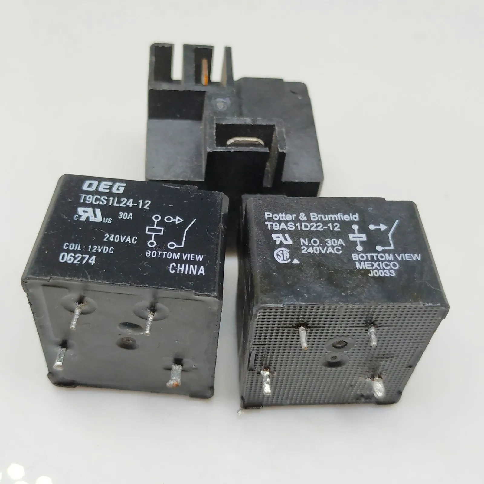 

5pcs/lot 100%Original New Relay 9AS1D22-12 12VDC 9AS1D22-24 24VDC 9AS1D22 24 24V 9AS1D22-12-12V 4PIN Group Normally Open 30a