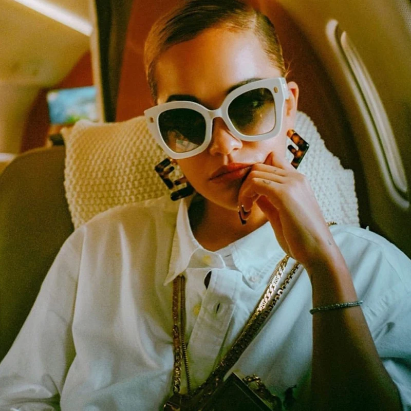 

2021 New Fashion Modern Oversized Square Sunglasses Women Brand Designer Vintage Big Frame Sun Glasses Female Show Shades UV400