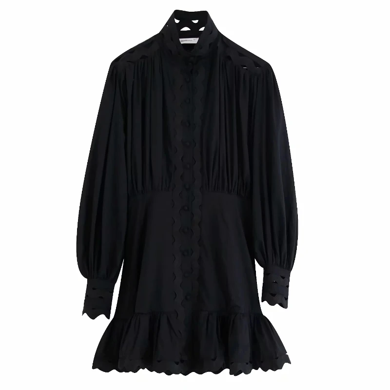 Женское мини платье с высоким воротником осеннее водолазка в стиле Корта модель