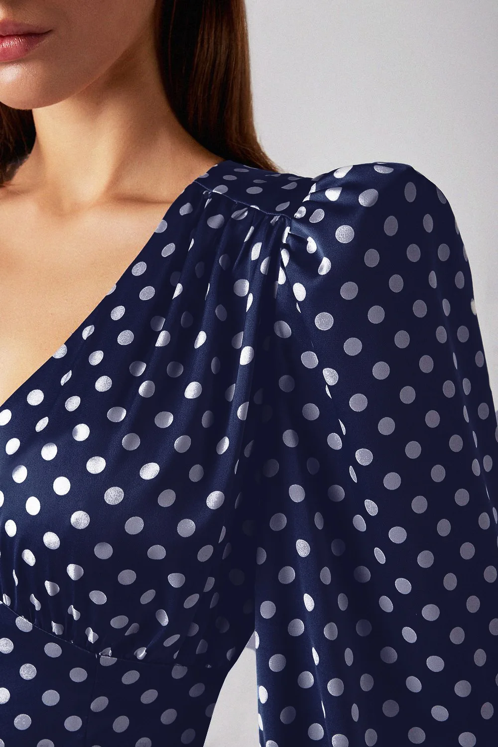 

Elegant Women's Slim Dress Autumn Fashion Polka Dots Printing Lantern Sleeve Fall Satin Pendant V-Neck Split A-line Dressed