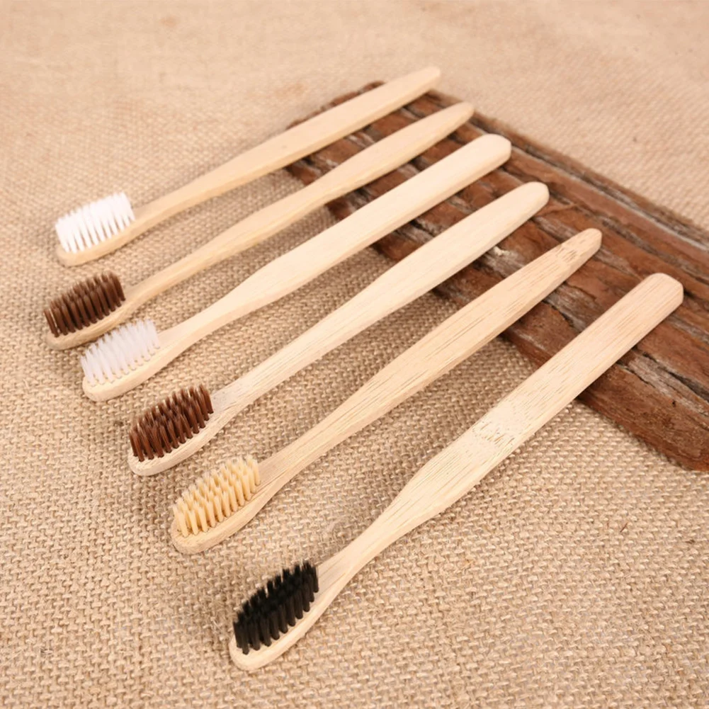 Одноразовая зубная щетка с деревянной ручкой из бамбукового древесного угля