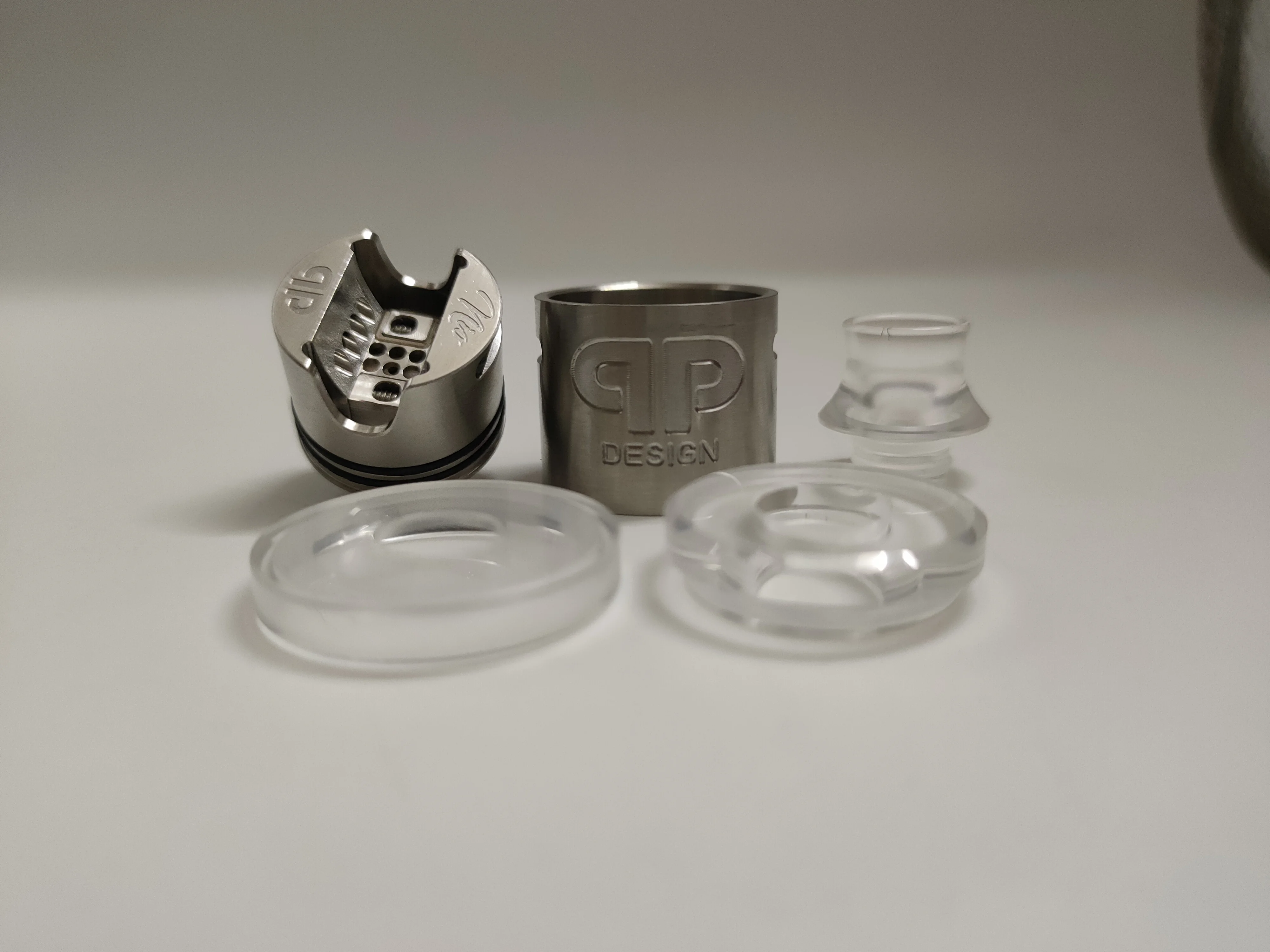 

NEWEST QP Nio RDA rda rsa master kit 22mm rda Top airflow intake adjustable Single coils Vaporizer atomizer tank vs Fatality QP