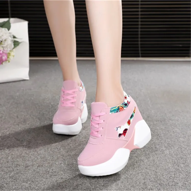 

Hot Sale Womens Sneakers Wedge Hidden High Heel Lace Up Match Colors Shoes Korean Styles New 2021