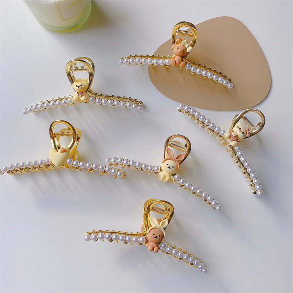 

Metal Big Hair Claw Korea Geometric Elegant Pearl Crab Hair Clips for Women Girls Fashion Cross Shark Hairpin Hair Accessories