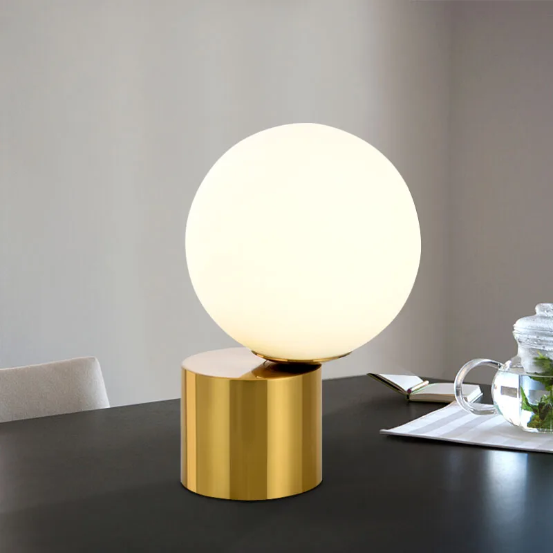 Современная Скандинавская настольная лампа в стиле ретро из медного стекла