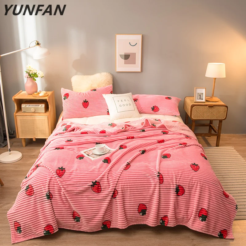 

Strawberry Blankets Luxury Quilts Twin Full Queen Cute Blankets Soft Throw Flannel Blankets on Bed/Car/Sofa Rugs Pink Blankets