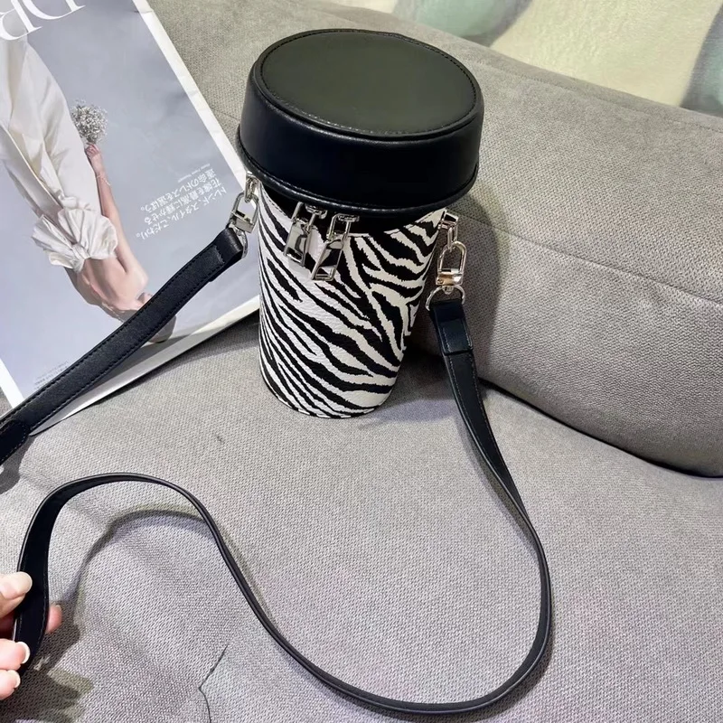 

Милая сумка через плечо с чашкой молочного чая для женщин, Сумки из искусственной кожи в клетку, повседневные сумки-мессенджеры для девочек,...