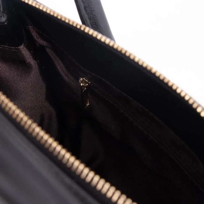 Сумка женская отдел на молнии длинный ремень цвет чёрный |