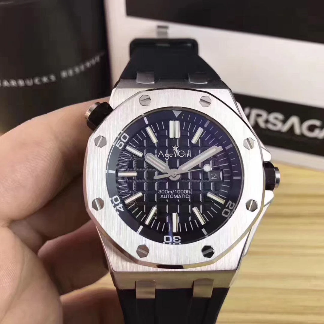 

Classic New Men Stainless Steel Automatic Mechanical Watch Diver Sapphire Sport Watches Black Rubber Silver Glass Back AAA+