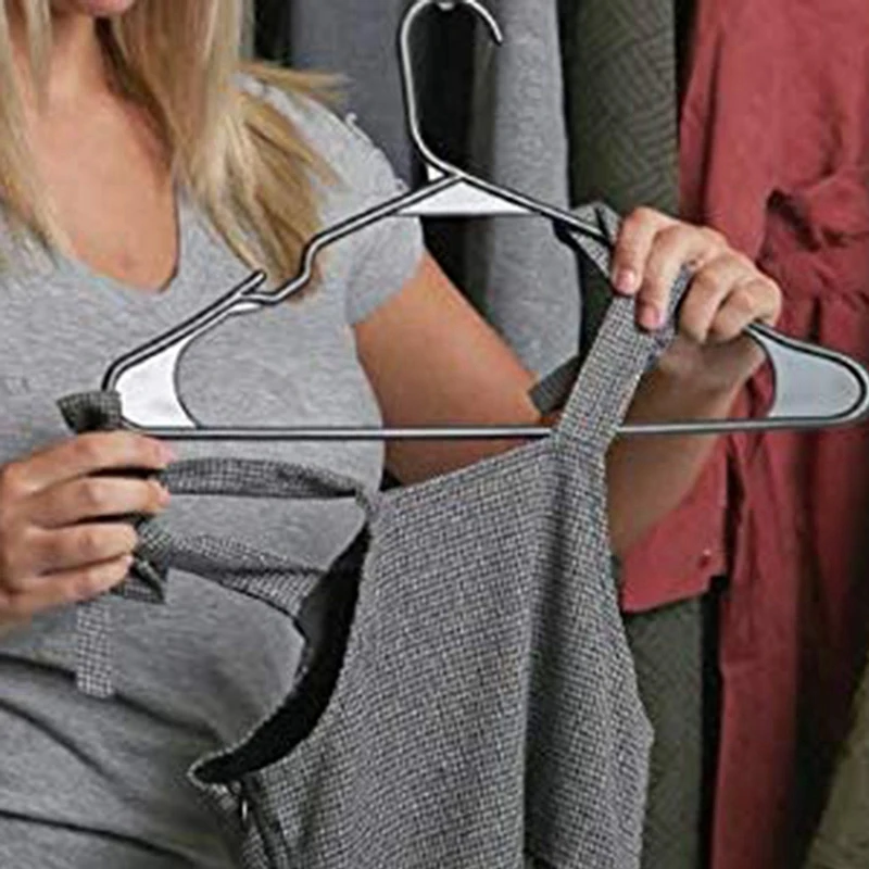 

Black Plastic Hangers, Plastic Clothes Hangers Perfect for Everyday Standard Use, Clothing Hangers