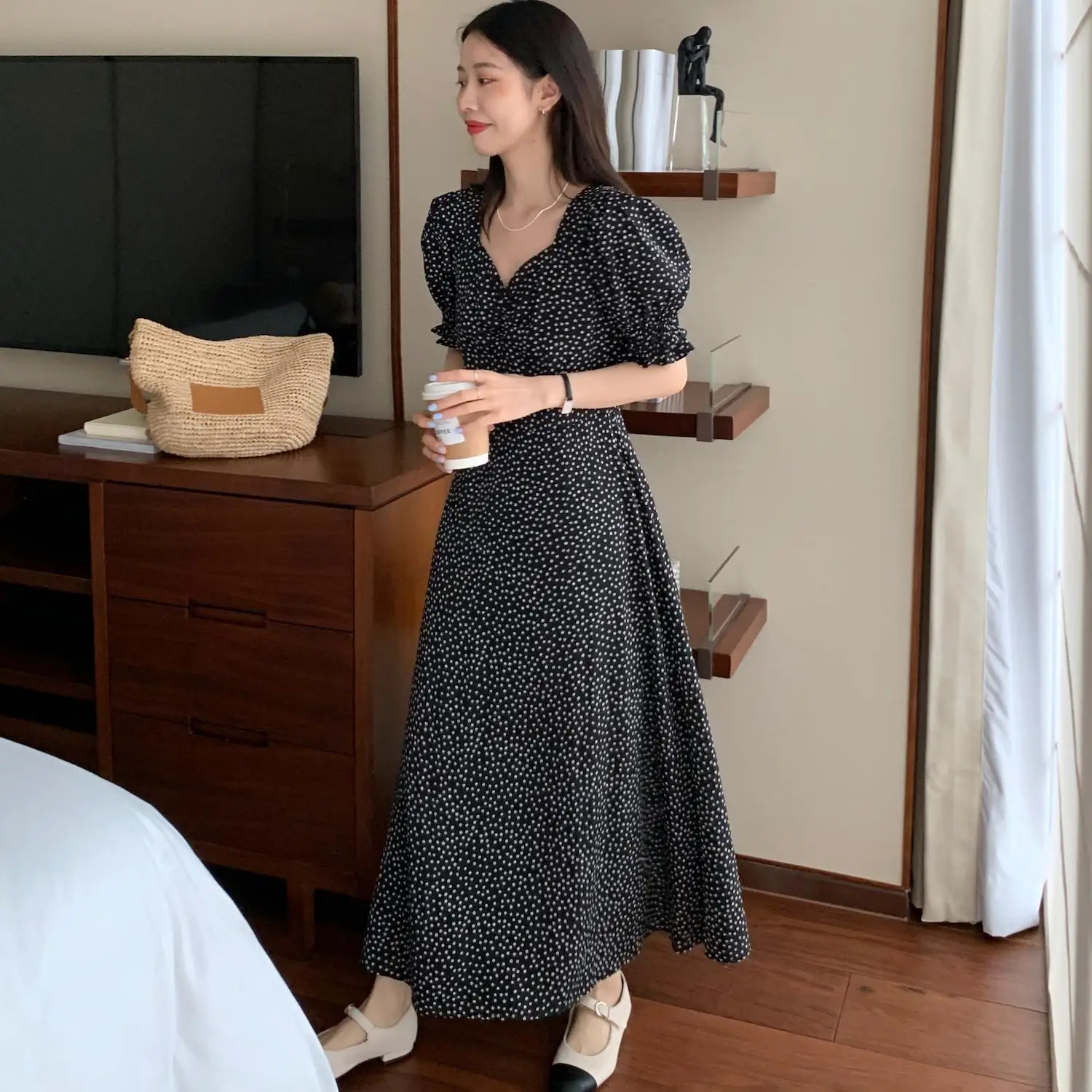 

Summer Casual Floral Dress Female Elegant Party Long Dress V Neck Puff Sleeve Slim Dresses For Women 2021