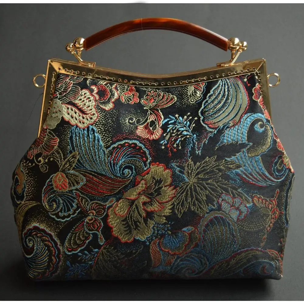 

Chain Women Shoulder Crossbody Bag Tote Women's Handbags Purses Vintage Shell Lock Bag Fringe Tassel Bags