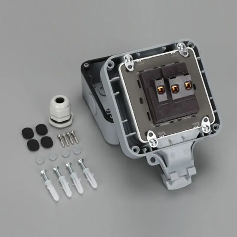 Splash-proof US Standard 3-hole Socket Outdoor Waterproof Rain Charging Plug |