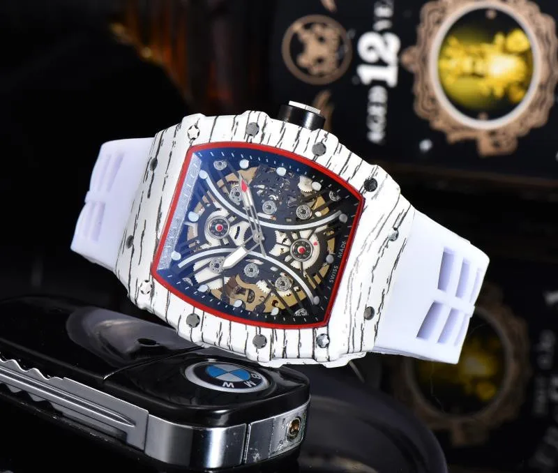 

Fashionable young men's high grade business wristwatch waterproof wristwatch high grade wristwatch