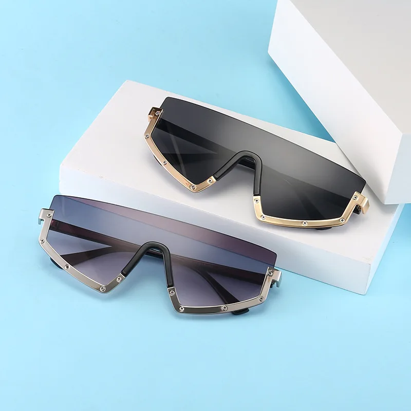 

Fashion One Piece Sunglasses Women New Fashion Sun Glasses Half Frame Connected Lens Metal Personality Men Shades Eyeglass