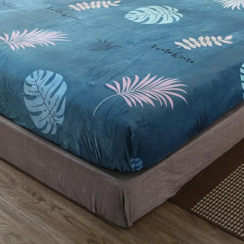 Зимняя утолщенная простыня с принтом из хрустального бархата эластичной лентой