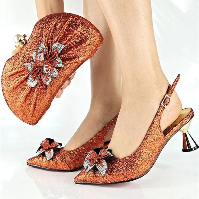 

2021 оранжевый Цвет в нигерийском стиле дизайн; Комплект из туфель и подходящей сумочки в тон в комплекте, итальянская обувь и сумочка, женска...