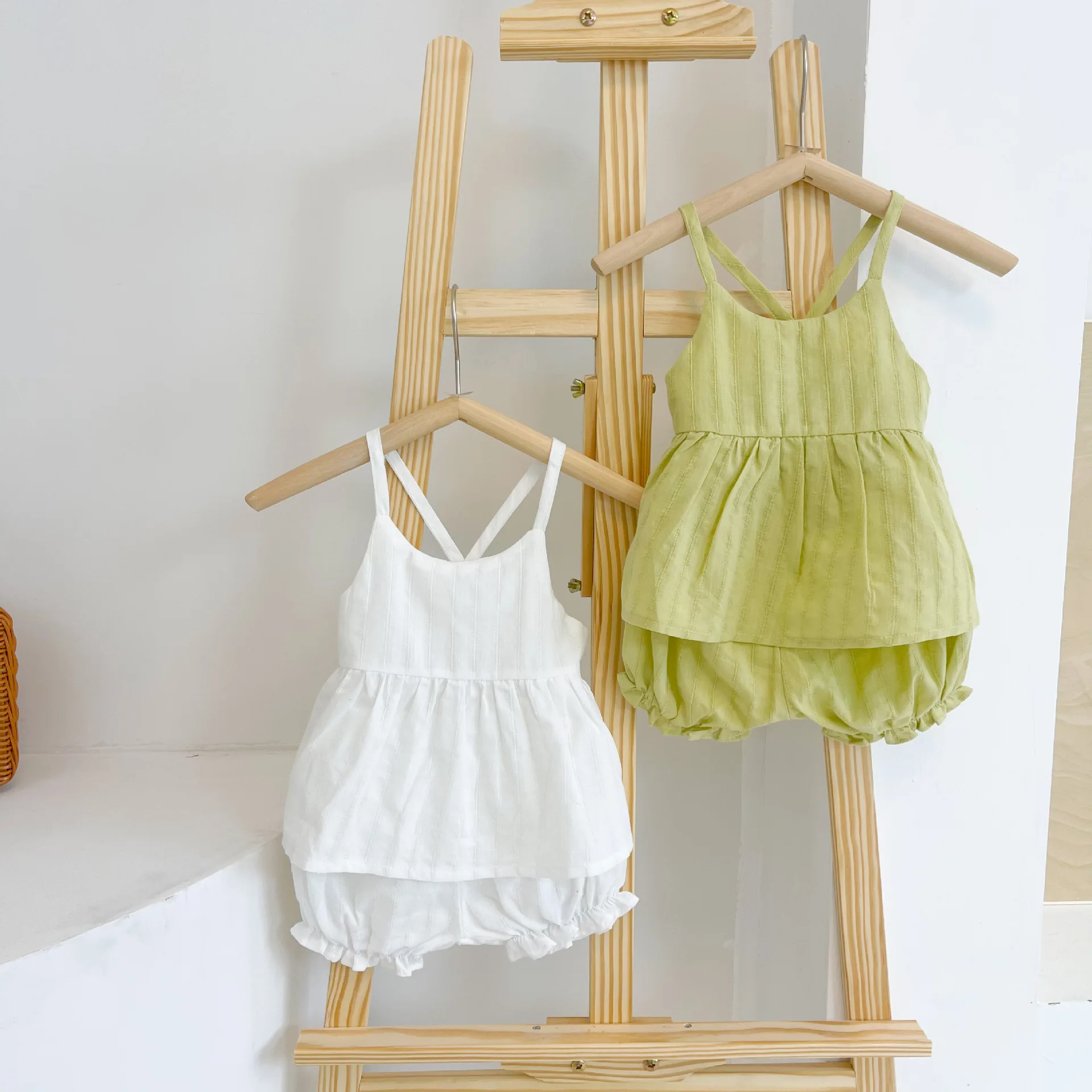 Летняя одежда для девочек платье на бретельках + шорты комплект из 2 предметов