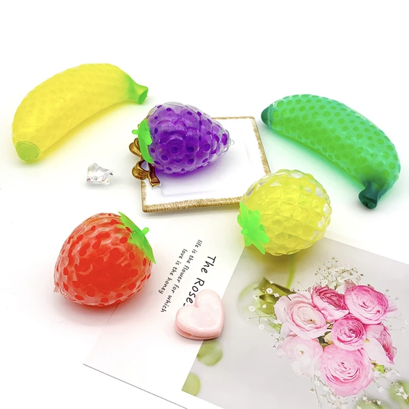 

1 Set Soft Funny Squeeze Rebound Pinch Toy, Stress Relief Exquisite Strawberry Decompression Toy for Kids & Adult