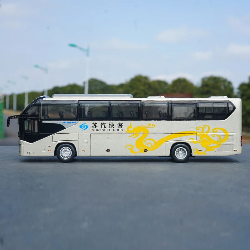 

Original factory authentic 1:42 Yutong Suqi Speed bus 6128 diecast scale bus models for Birthday/Christmas gift