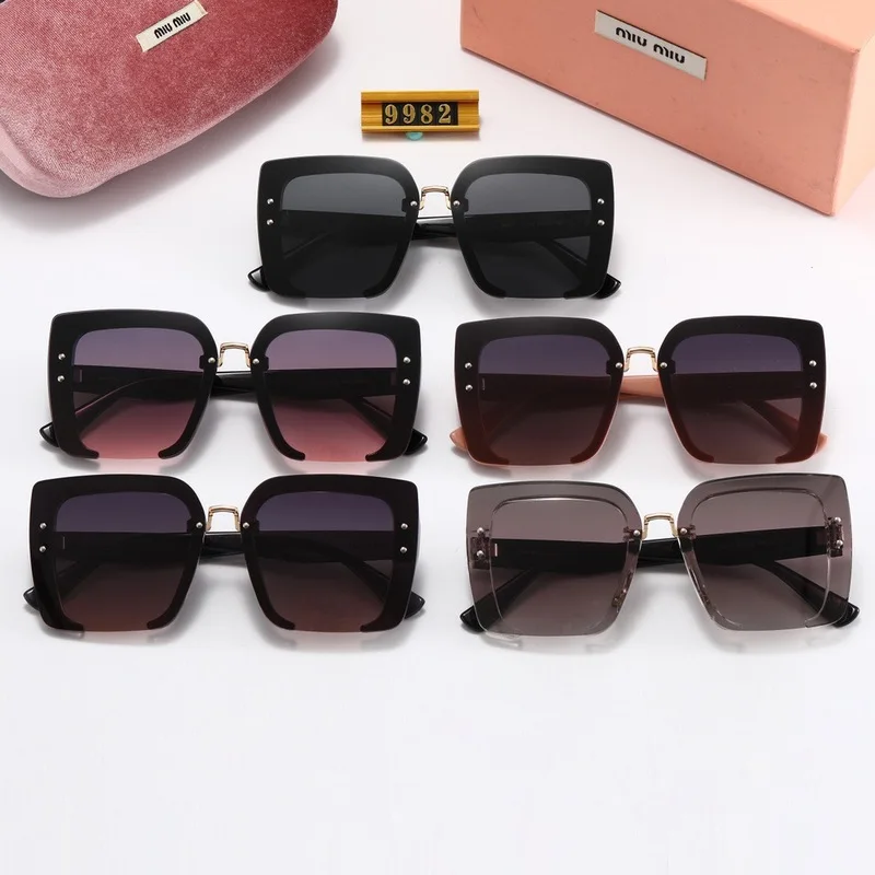 

2021 Fashion Oversized Square Sunglasses Retro Gradient Big Frame Sun Glasses For Women Female Black Oculos