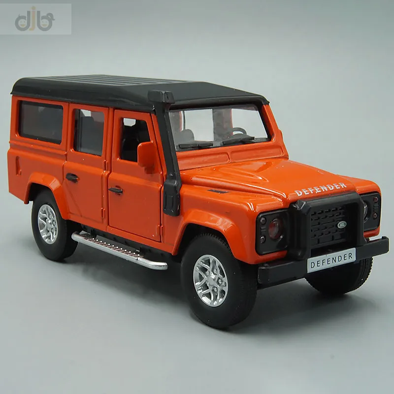 

1:36 литая модель игрушки Rover Defender, тяговый автомобиль