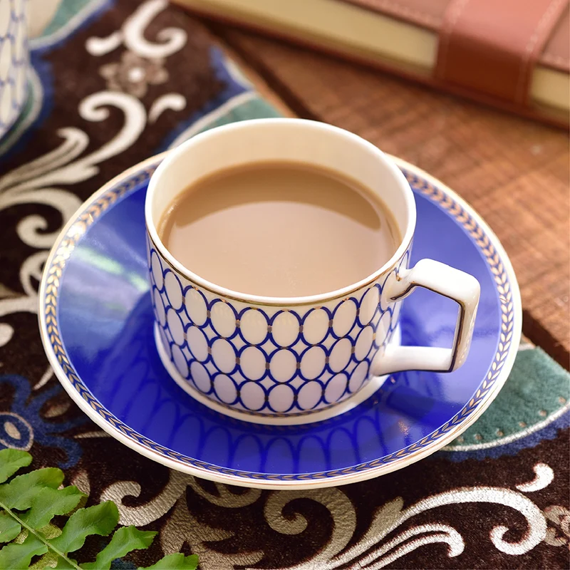 Кофейная чашка и блюдце в европейском стиле черные чайные чашки позолоченные